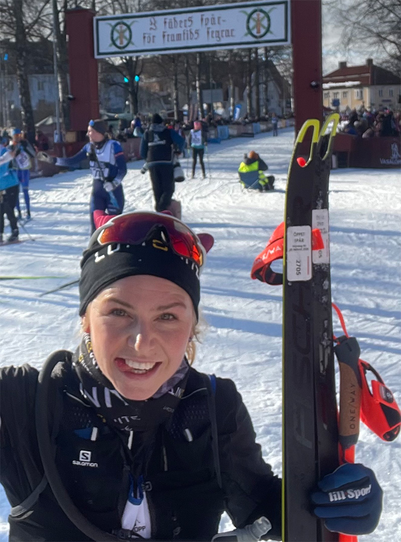 En nöjd Karolin Ohlsson efter tiden 4.51.40 på Öppet Spår. Bild: Privat.