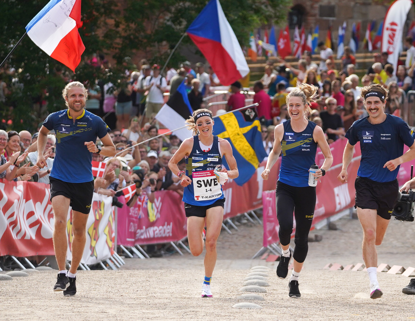 Det svenska stafettlaget under upploppet på VM i Danmark sommaren 2022.