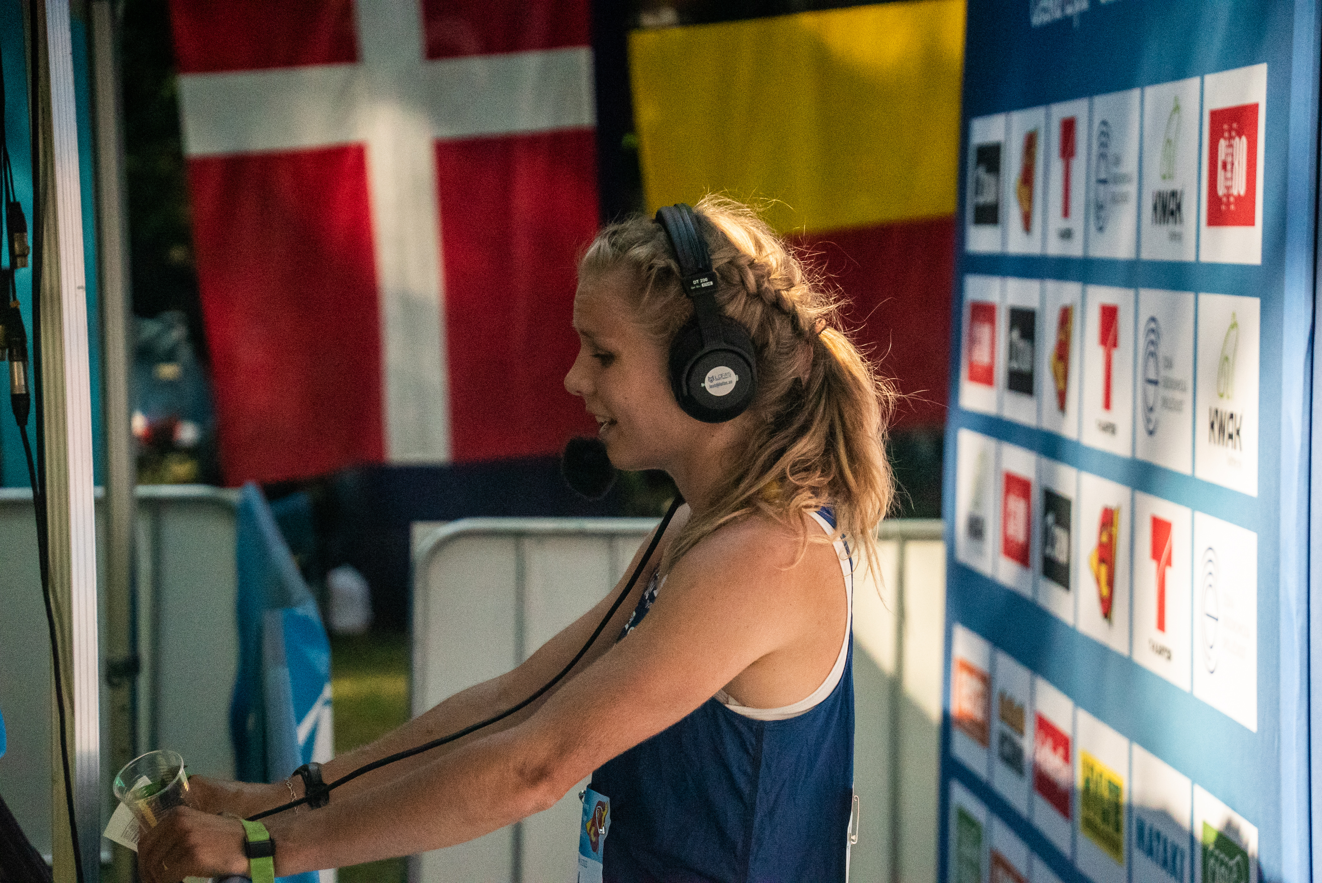 Sara intervjuad av SVT efter världscupen i sprintstafett i Tjeckien 2023