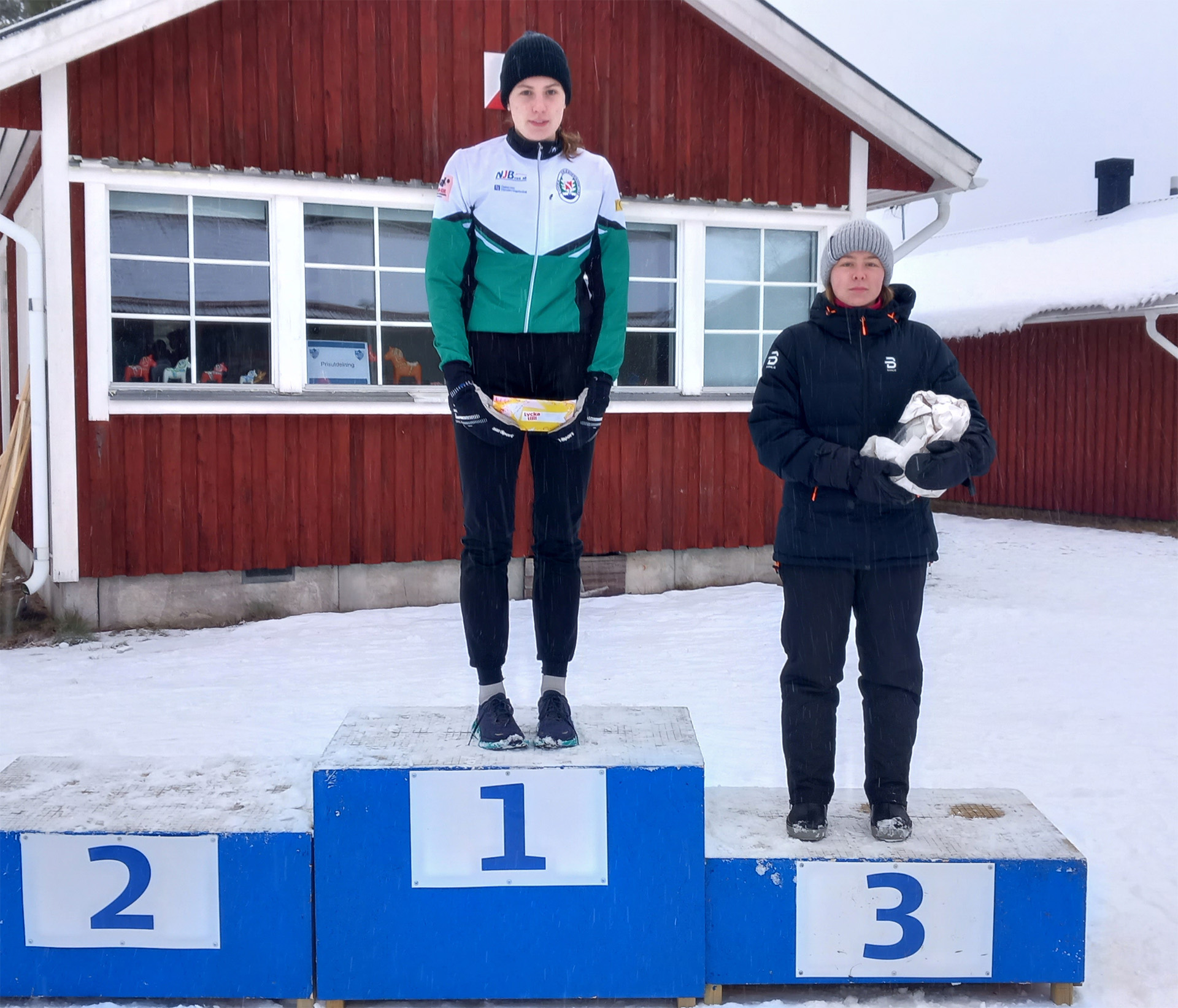 Alicia Bergqvist vann D20 på söndagen och tredjeplatsen tog Ida Österberg, Gustavbergs OK. Bild: Ulf Rask.